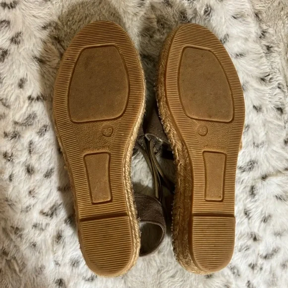Toni Pons Espadrille Flats Suede Taupe Size 39 or 8.5 EUC - Picture 8 of 11